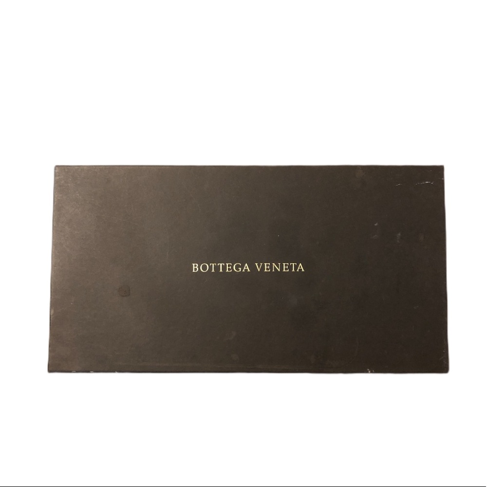 Bottega Veneta empty shoes case